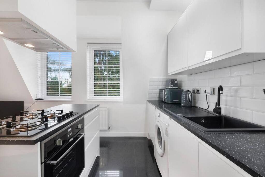 Roomy One Bed Loft Apartment Bishop’s Stortford Exterior foto